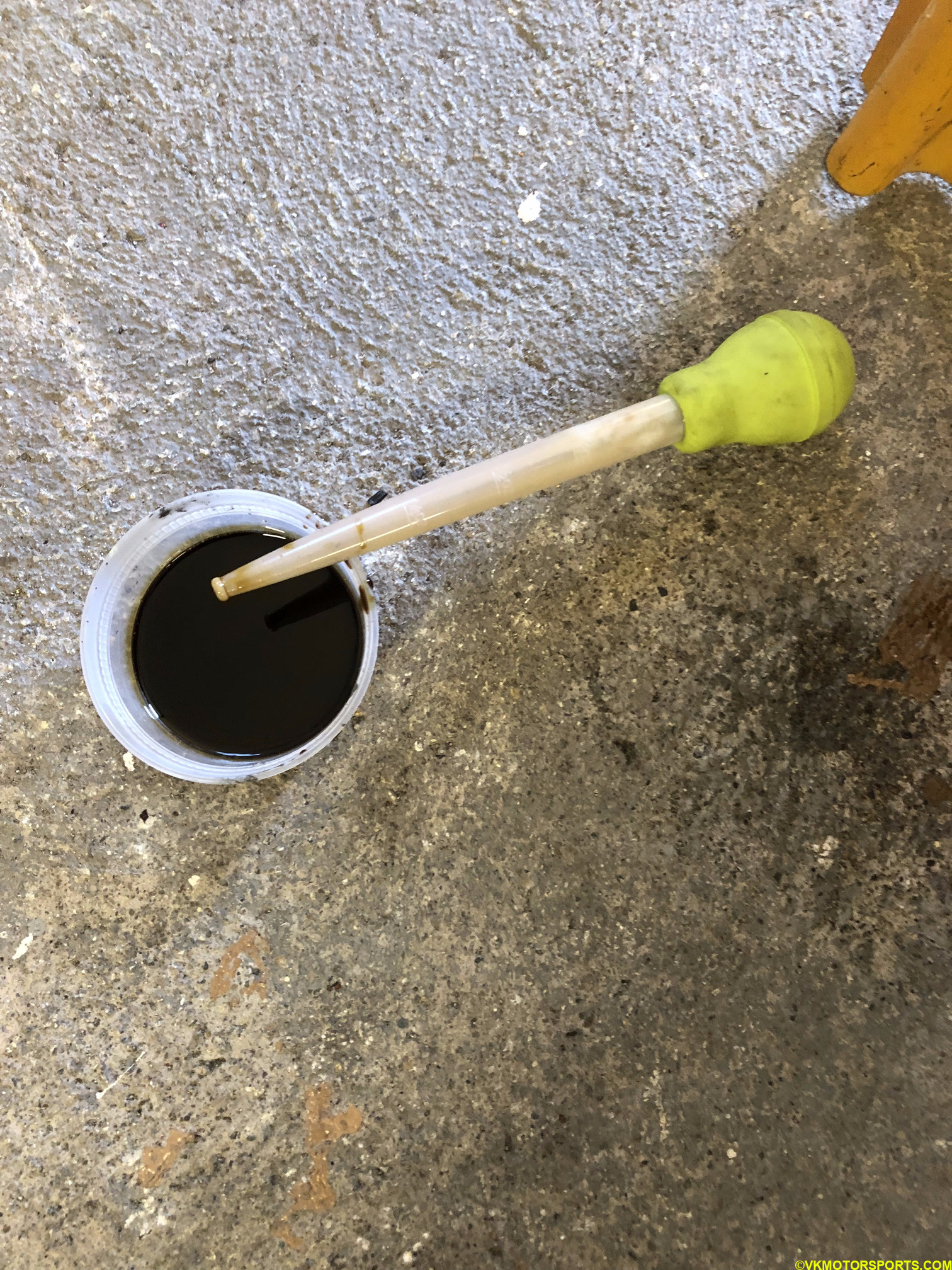 Figure 10. Oil sucked out using dropper or turkey baster