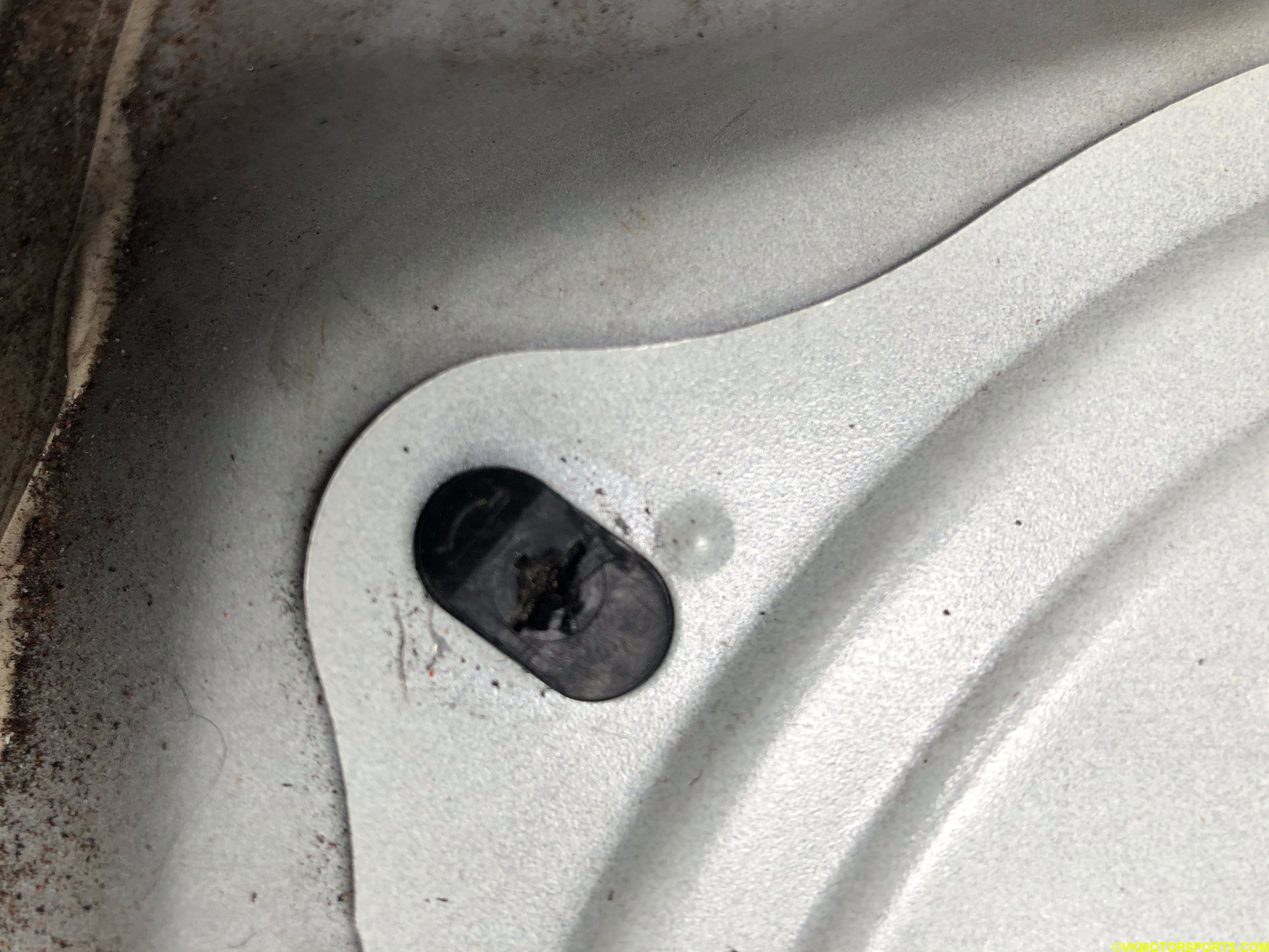 Figure 17. Closeup of outer cover screw (damaged)
